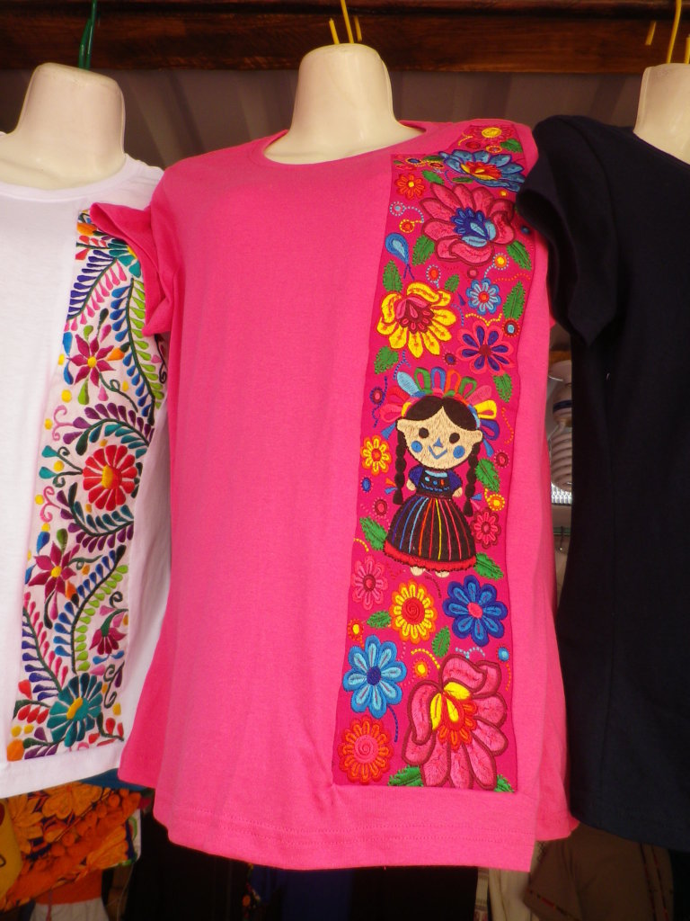 メキシコのお土産でTシャツや雑貨は?女子や男子におすすめのデザインは? | ハポネコのART LIFE CREATE